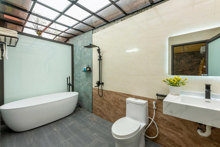Bathroom 4, Gia Nguyễn Homestay, Gia Viễn