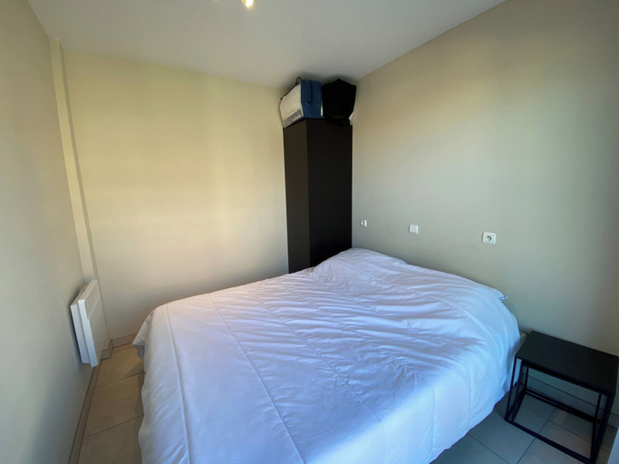 Others 2, Apartment in Estartit With sea Beach, West-Vlaanderen