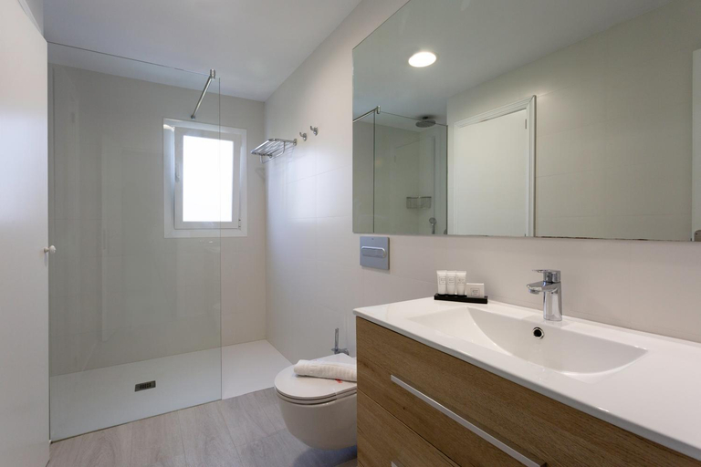 Others 5, FERRERA SUITES, Baleares