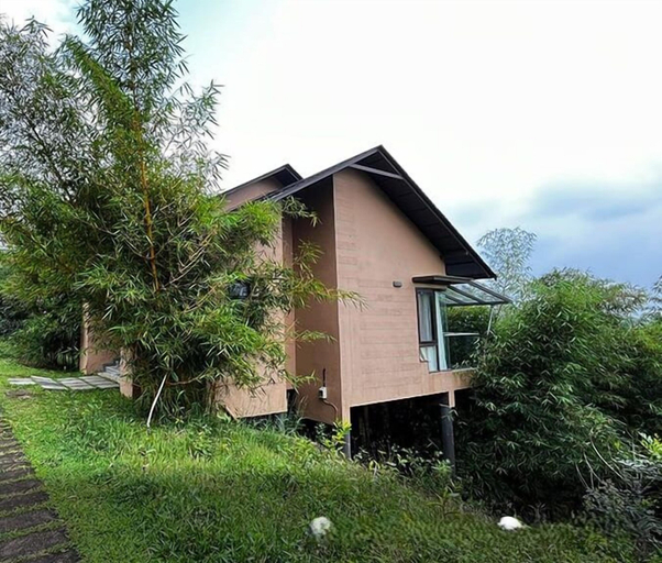 exterior 8