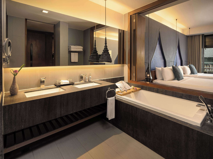 Bathroom 4