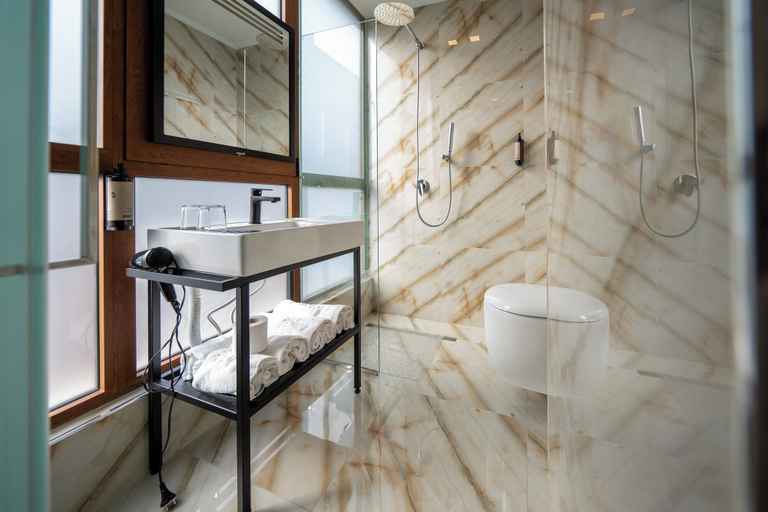 Bathroom 5, Merko Hotel, Beratit