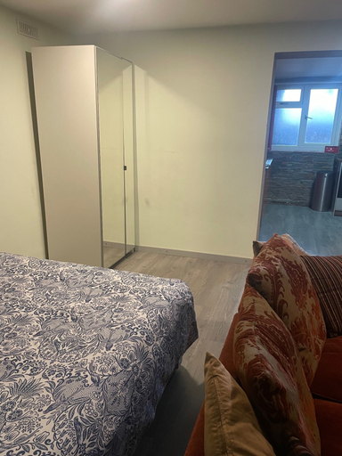 Bedroom, Cozy Birmingham Apartment Retreat, Birmingham