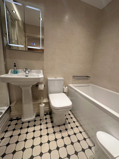Bathroom 4, Chester Court Hotel, Cheshire West and Chester