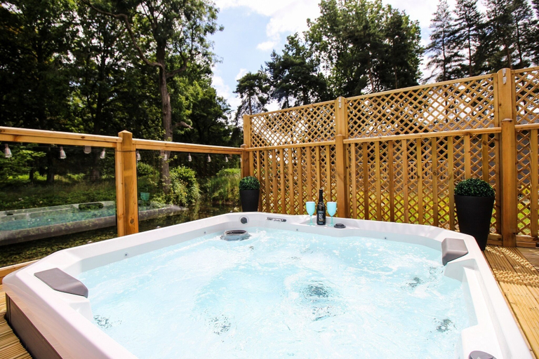 Sport & Beauty, Hollicarrs - Kingfisher Lodge, York