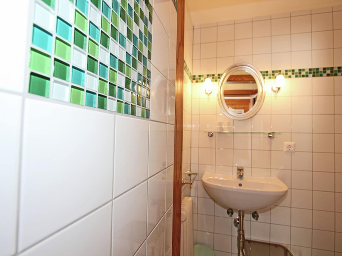 Bathroom 4, Cozy Apartment in Feld am See near Ski Slopes, Villach Land