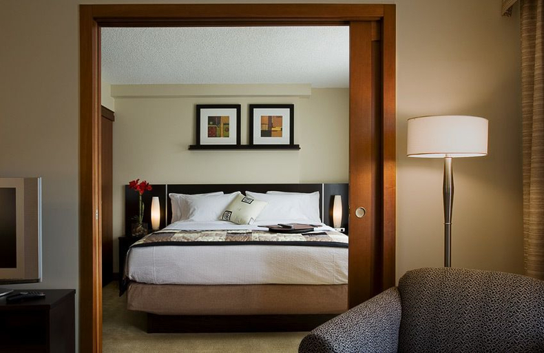 Bedroom 3, Embassy Suites Montréal by Hilton, Montréal