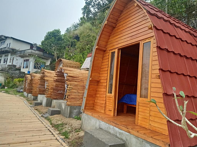 Exterior 2