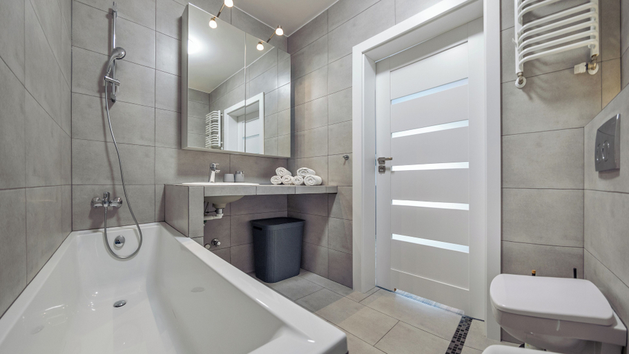 Bathroom 3, Apartamenty Sun & Snow Bastion Gdansk, Gdańsk City