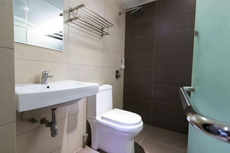 Bathroom 9