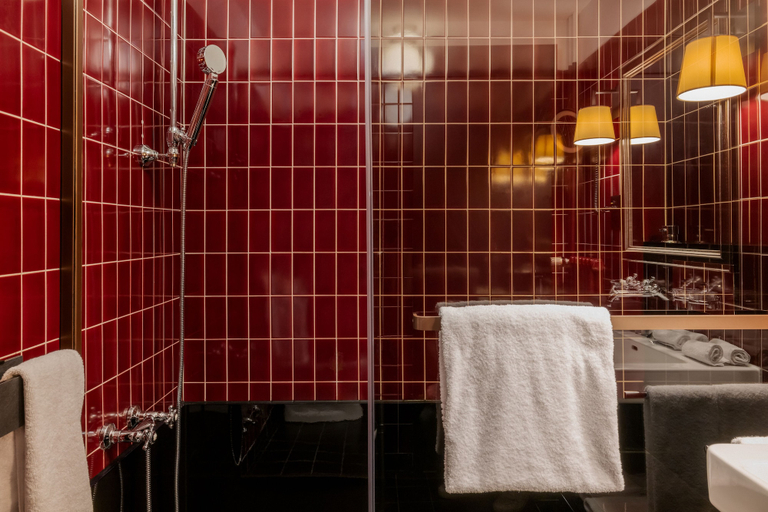Bathroom 8