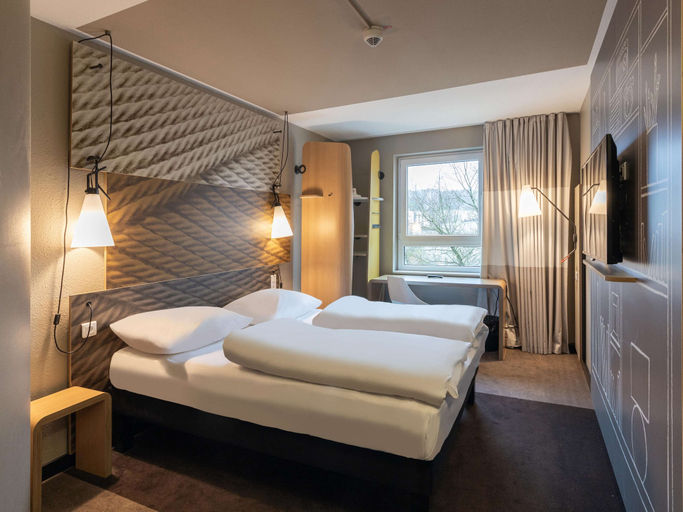 Bedroom 8