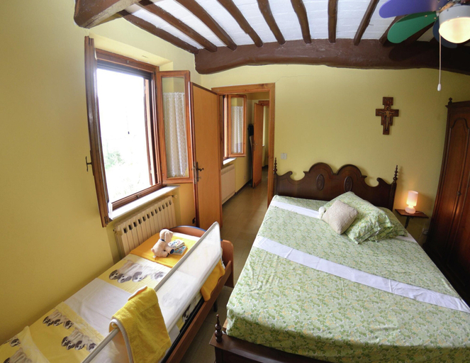Room 5, Farmhouse in Gualdo With Private Pool, Lucca