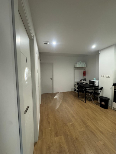 Others 5, Mars Suites Porras, Madrid