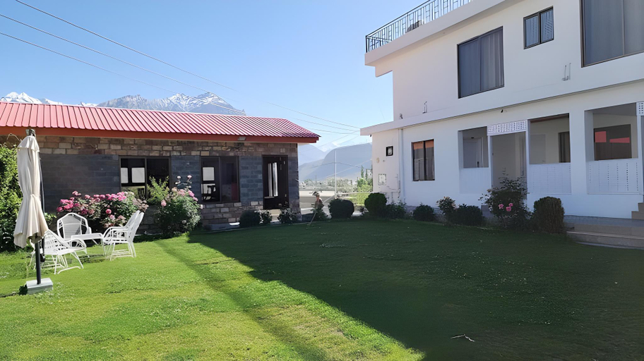 Bedroom, Al Noor Guest House, Northern Areas