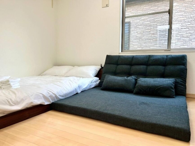 Bedroom 2, Gracious Higashi Shinjuku, Shinjuku