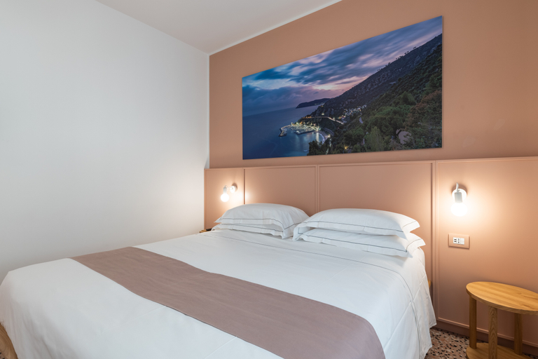 Bedroom 27