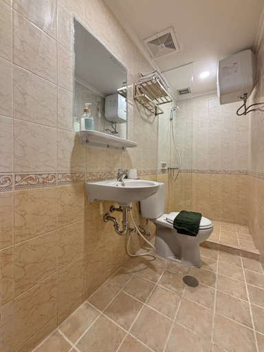 Bathroom 9