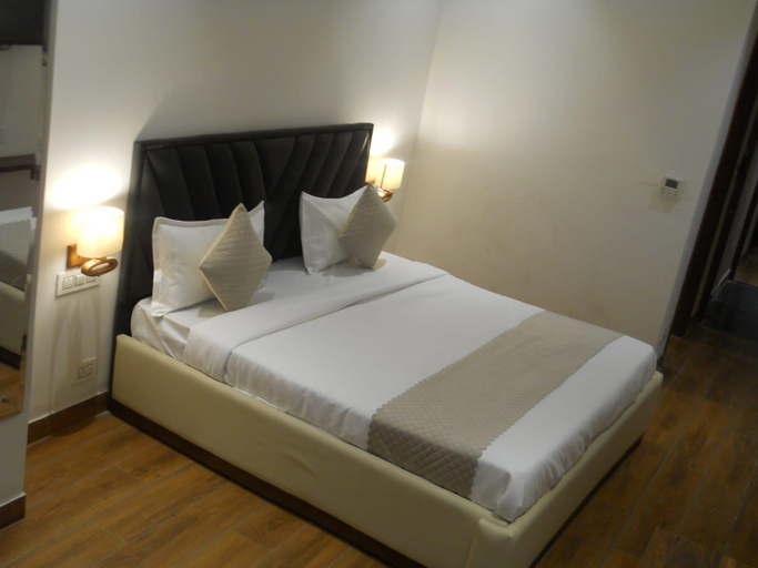 Bedroom 2, Hotel Sparkle, Sahibzada Ajit Singh Nagar