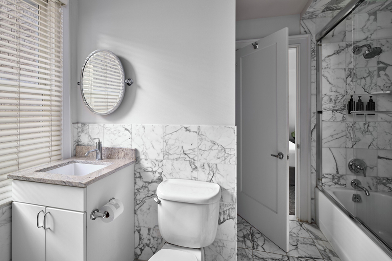 Bathroom 12