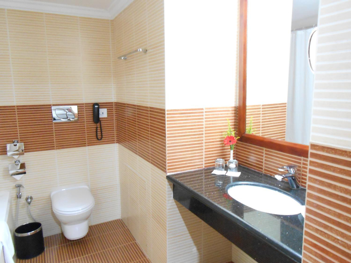 Bathroom 4, THE SOUTH PARK, Thiruvananthapuram