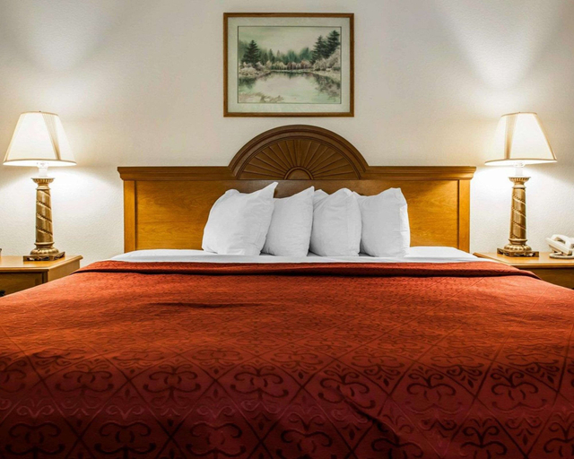 Bedroom 4, Quality Inn Rochester South, Fulton