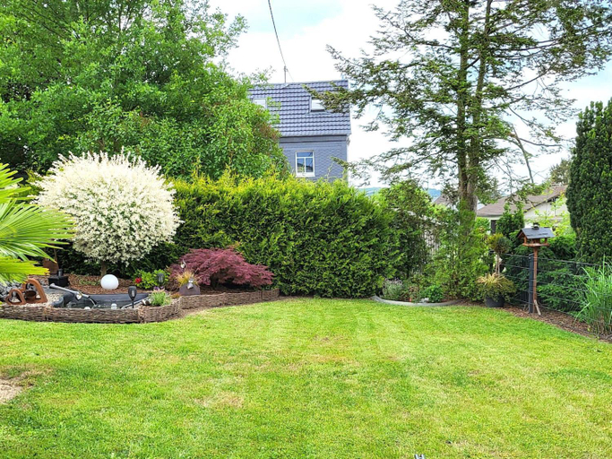Others 2, Regal Apartment in Pracht with Garden and Grill, Altenkirchen (Westerwald)