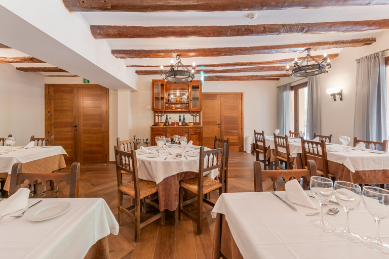 Others 5, Hotel La Trucha, Teruel