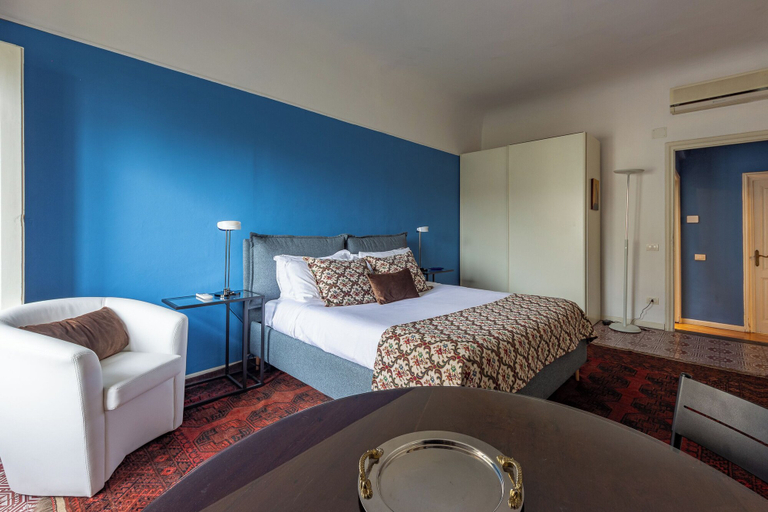 Bedroom 3, Angelica House, Florence