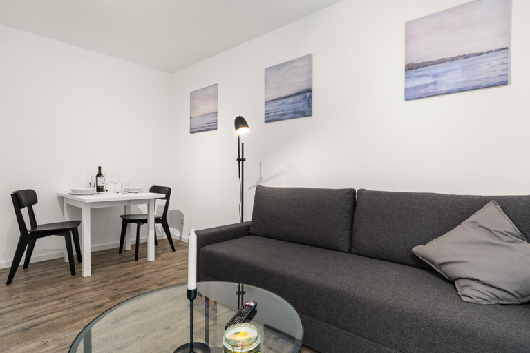 Others 4, CASSEL LOFTS - Moderne Wohnung fur 3 mit Balkon nahe VW-Werk, Kassel