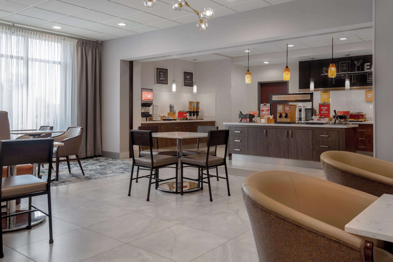 Food & Drinks 5, Hampton Inn by Hilton Brampton Toronto, Peel