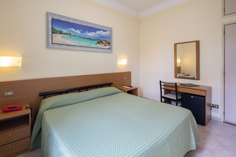 Bedroom 3, Hotel Astor Victoria, Lucca