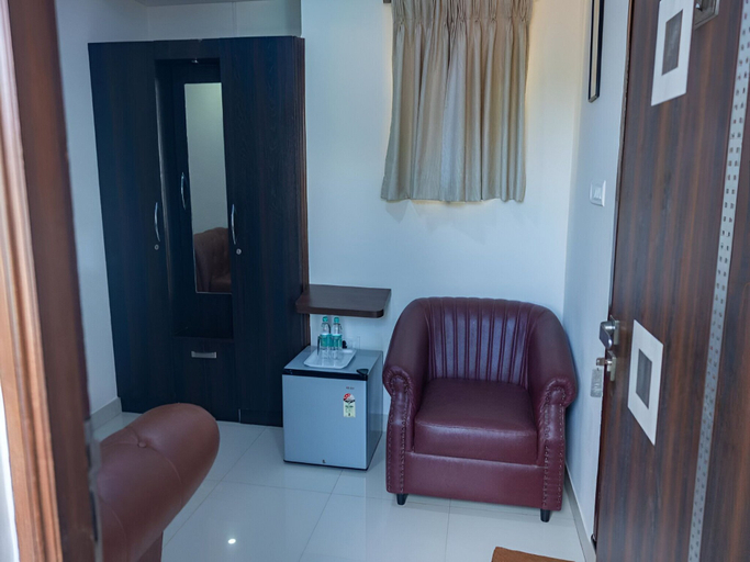Others 5, Palani Andavar, Bangalore