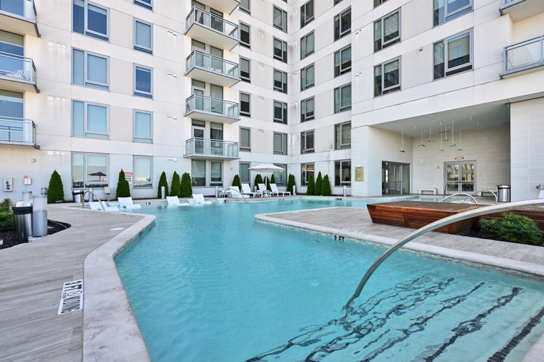 Sport & Beauty 5, Global Luxury Suites Buckhead Atlanta, Atlanta