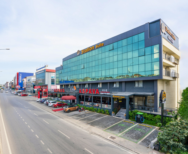 Exterior & Views 1, 216 Station Suite, Gebze