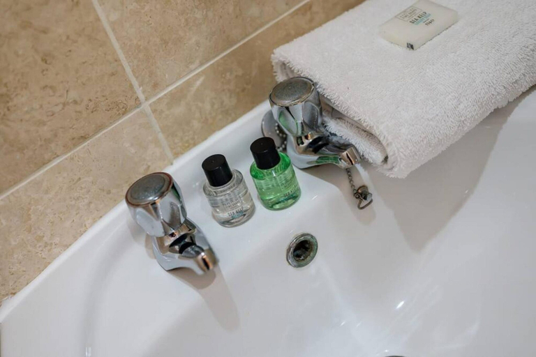 Bathroom 4, Host Apartments Kensington Quarters III, Sefton