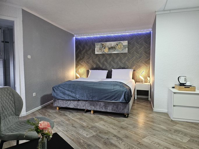 Bedroom 3, Schloßschenke, Birkenfeld