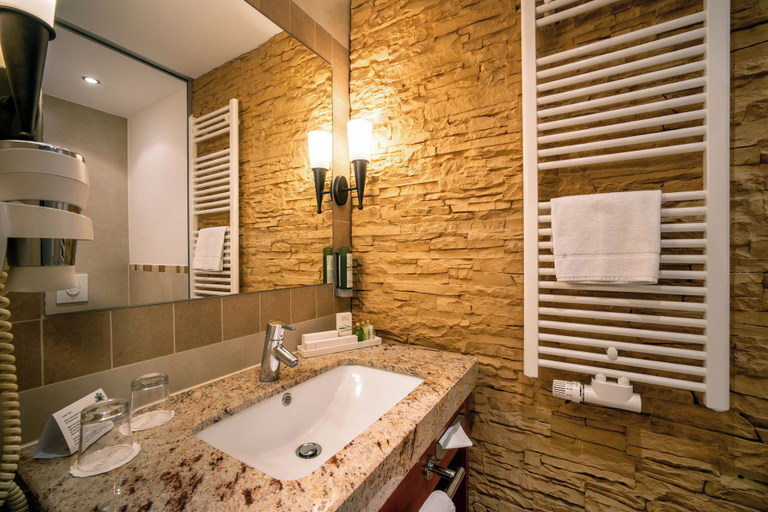 Bathroom 5, VILA VITA Pannonia, Neusiedl am See