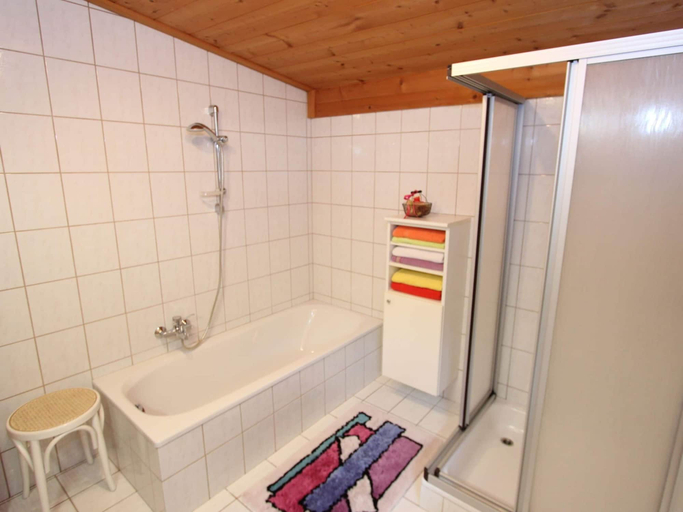 Bathroom 3, Apartment in Viehhofen near Ski Lifts, Zell am See