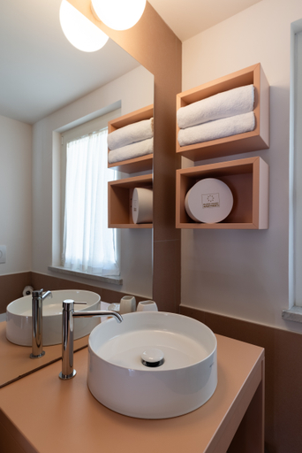 Bathroom 21