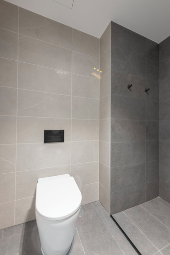 Bathroom 9