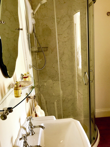 Bathroom 5, Blenkinsopp Castle Inn, Northumberland