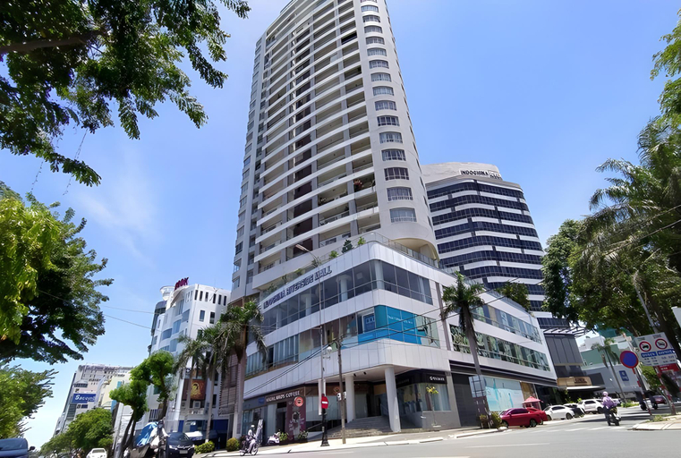 Luxurious 2-bedroom riverfront apartment IRT, Hải Châu
