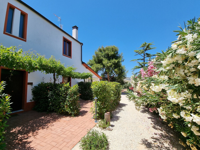 Exterior & Views 2, Agriturimo Essentia Dimora Rurale, Campobasso
