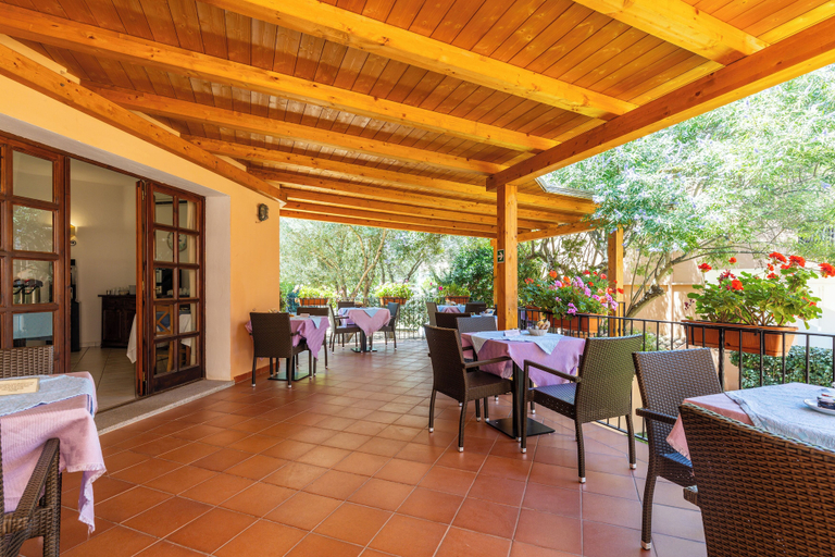 Food & Drinks 5, Piccolo Pevero, Olbia-Tempio