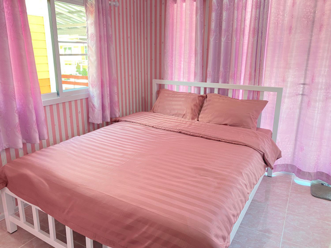 Bedroom 2, มิ่งเคียงมณีรีสอร์ท, Sri Mahar Pho