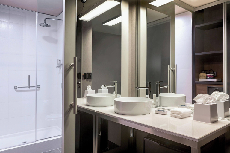 Bathroom 4, Aloft by Marriott Montevideo, Montevideo