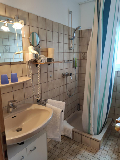 Bathroom 2, Schlei-Liesels Ferienwohnungen, Rendsburg-Eckernförde
