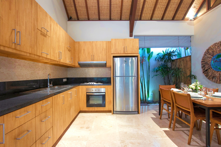 Dining Room 11