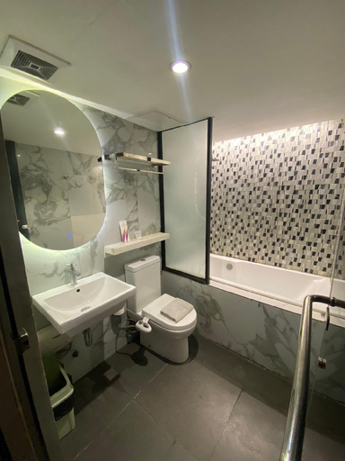 Bathroom 14